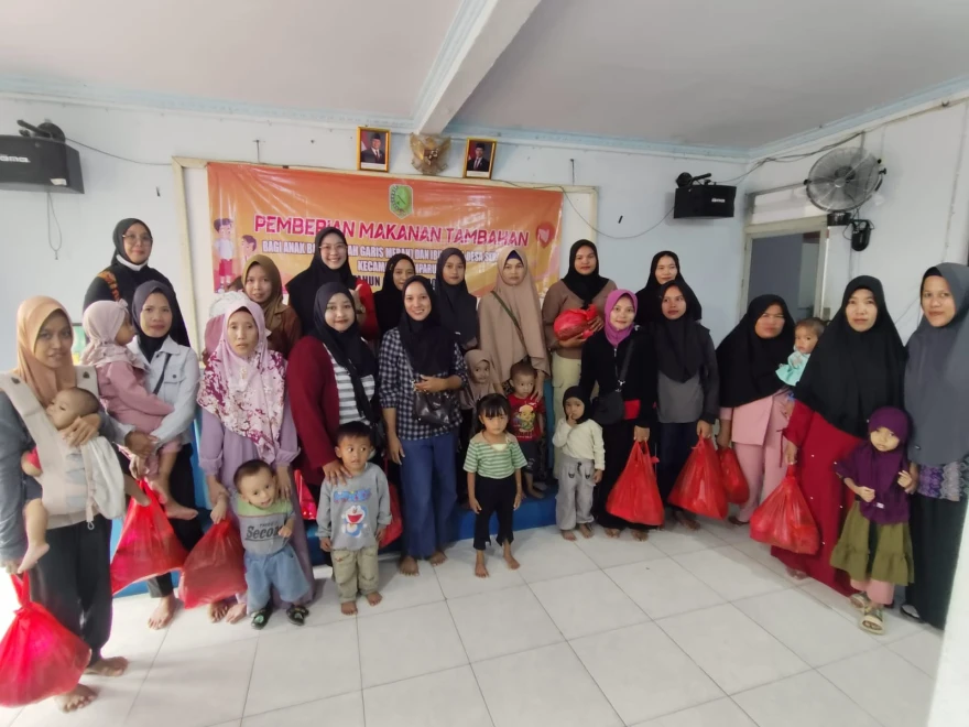 Pemberian Makanan Tambahan Di Dusun Sepinggan.